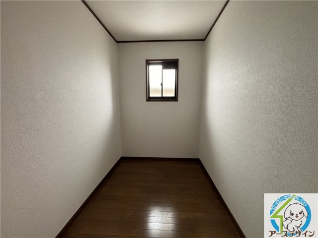 西明石町3丁目戸建ての洋室