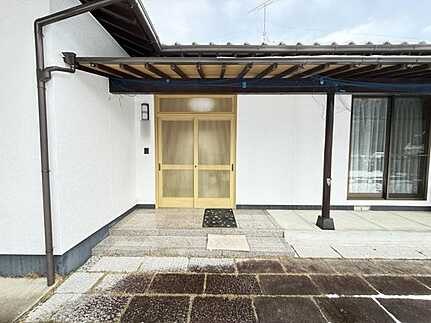 安佐北区白木町大字秋山の玄関