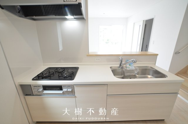 【キッチン】 | 綾瀬市小園南２丁目 新築戸建て　全2棟【仲介手数料無料】