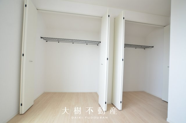【洋室】 | 綾瀬市小園南２丁目 新築戸建て　全2棟【仲介手数料無料】 | 2階　洋室1（6.5帖）クローゼット