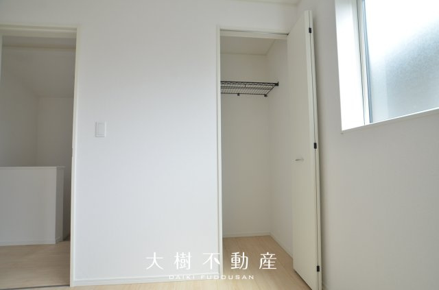 【洋室】 | 綾瀬市小園南２丁目 新築戸建て　全2棟【仲介手数料無料】 | 2階　洋室2（4.5帖）クローゼット