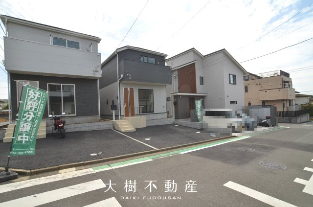 【前面道路含む現地写真】 | 綾瀬市小園南２丁目 新築戸建て　全2棟【仲介手数料無料】