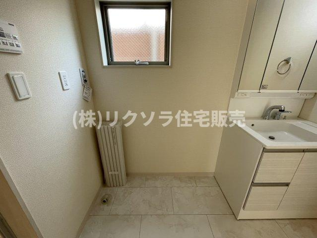 高柳7丁目　新築一戸建てのランドリースペース|ドラム式も設置可能
■物件内覧・資金計画相談・住宅ローン相談、リフォーム相談、お問合せ受付中■
※当日・翌日のご内覧、ご相談はお電話でのお問合せがスムーズです！