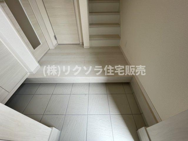 高柳7丁目　新築一戸建ての玄関|内部
■物件内覧・資金計画相談・住宅ローン相談、リフォーム相談、お問合せ受付中■
※当日・翌日のご内覧、ご相談はお電話でのお問合せがスムーズです！