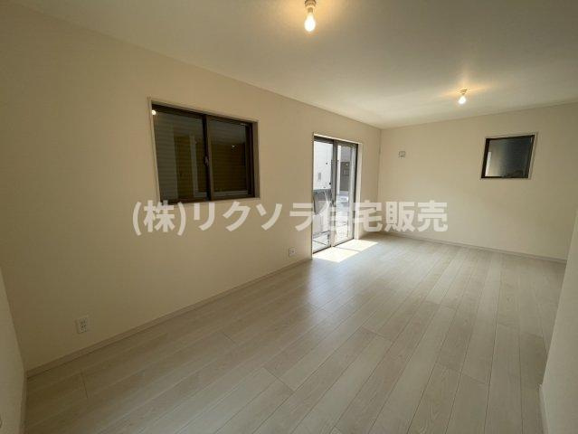 高柳7丁目　新築一戸建ての居間・リビング|LDK17.0帖
■物件内覧・資金計画相談・住宅ローン相談、リフォーム相談、お問合せ受付中■
※当日・翌日のご内覧、ご相談はお電話でのお問合せがスムーズです！
