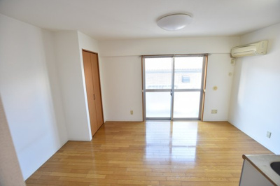 【洋室】 | ラ・ルーヌ