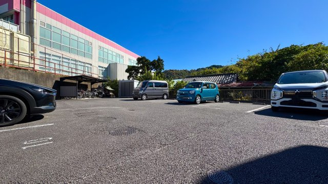 アビューラの駐車場