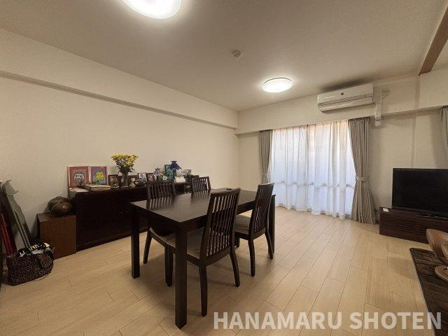 アリーナコースト壱番街の居間・リビング|＊当日ご案内可＊ご希望の物件まとめてご案内！弊社が掲載していない物件でもOK♪お気軽にご相談ください ♪お電話でのお問合わせがスムーズ♪