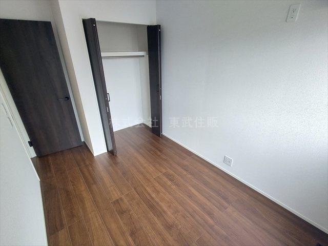 【洋室】 | 鶴ヶ島市中新田　全3棟　3号棟 | 洋室4.5帖、個人の部屋や寝室として使える洋室です