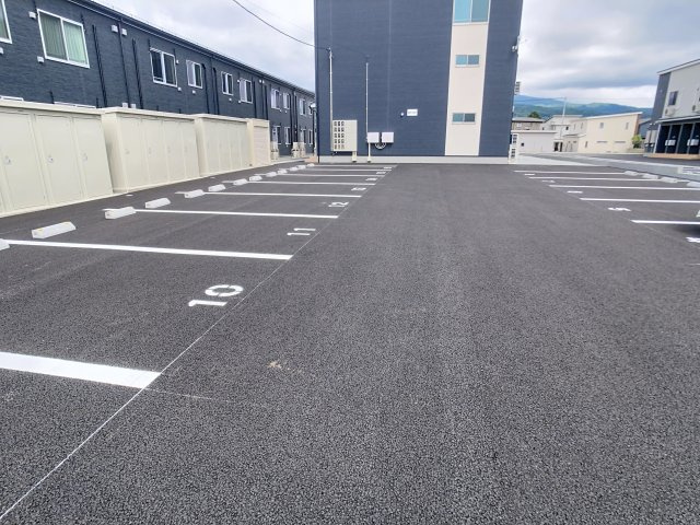 ART LIFEの駐車場