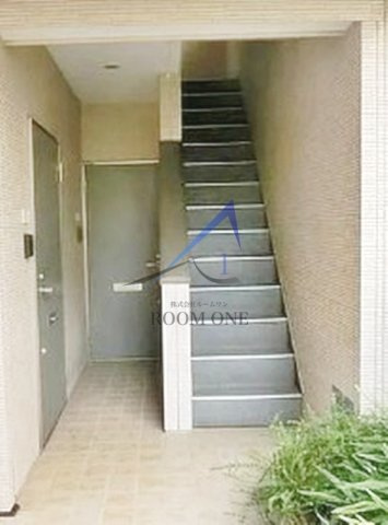 サテライトのエントランス|エントランスです。