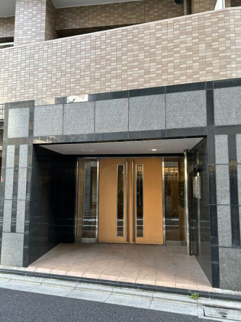 ロアール御茶ノ水順天堂大学前のエントランス