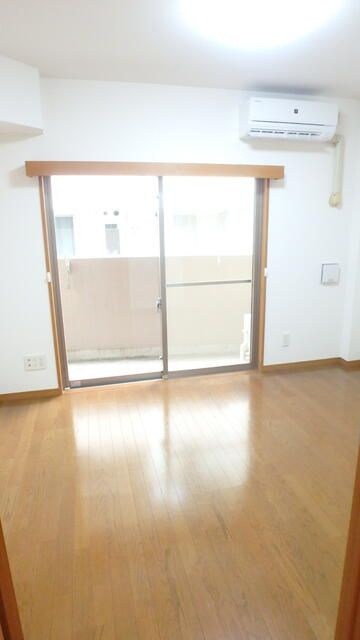 ロアール御茶ノ水順天堂大学前の居間・リビング