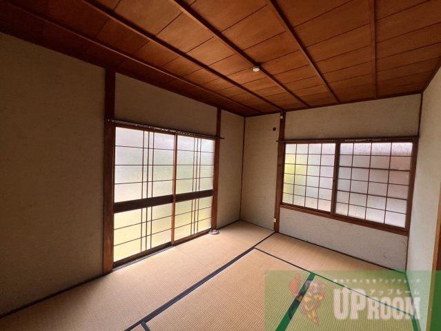 勝川町9丁目岡島貸家の和室