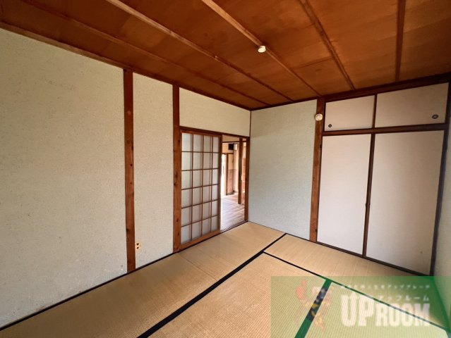 勝川町9丁目岡島貸家の和室