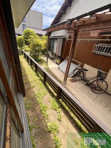 勝川町9丁目岡島貸家の庭