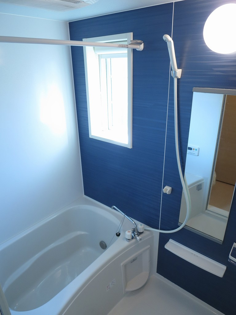 ソレイユ ブランの浴室