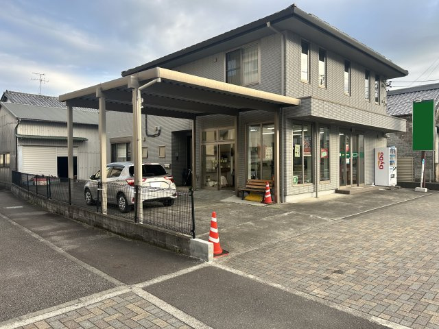 用宗三丁目店舗付中古住宅の駐車場