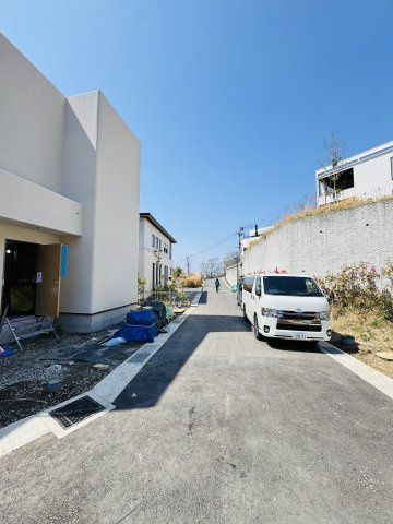 KAMAKURAYAMA HILLS — 海と富士を望む邸宅の間取り