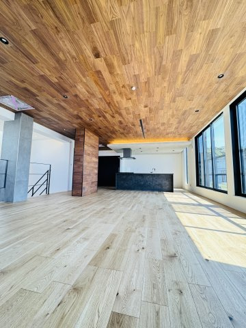 KAMAKURAYAMA HILLS — 海と富士を望む邸宅の居間・リビング