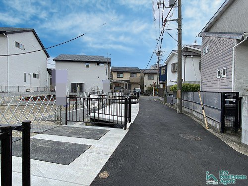 修学院水上田町 新築戸建 1期2次6号地の前面道路含む現地写真