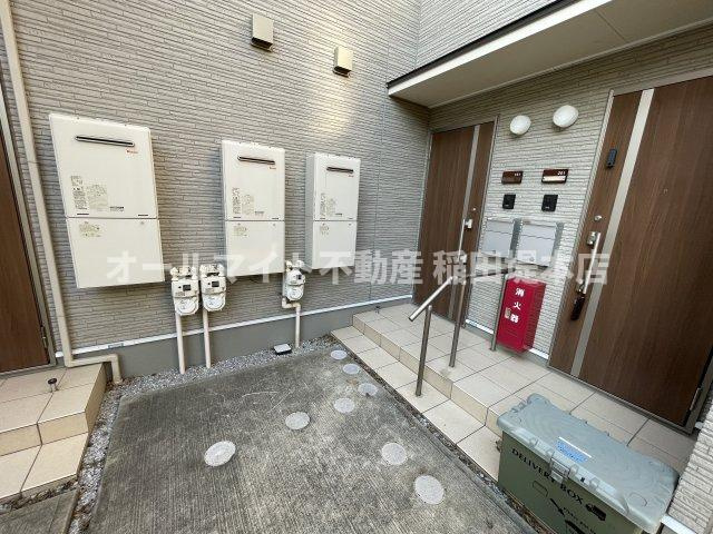 世田谷区成城３丁目のアパートのエントランス