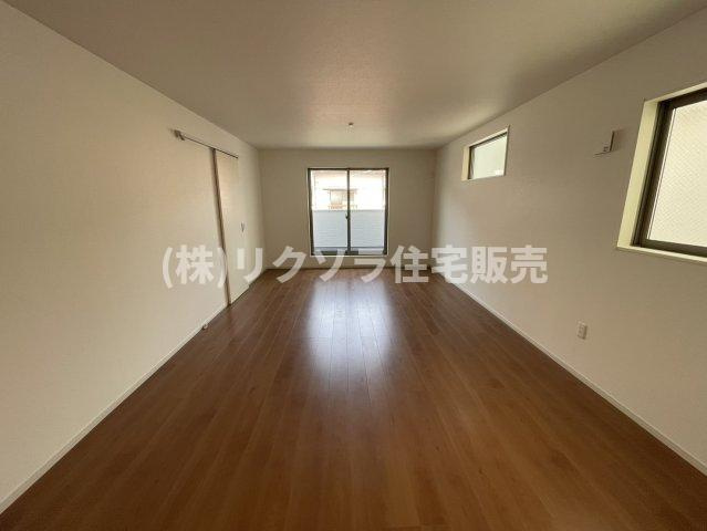 春日町　新築一戸建てのダイニング|LDK19.0帖
■物件内覧・資金計画相談・住宅ローン相談、リフォーム相談、お問合せ受付中■
※当日・翌日のご内覧、ご相談はお電話でのお問合せがスムーズです！