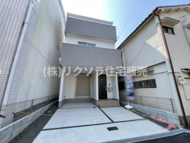 春日町　新築一戸建ての外観|新しい生活にいかがでしょうか？外観はお住まいの顔になります。こだわりたいポイントですね。外壁塗装や屋根塗装のご相談も承っております。
■現地内覧・資金計画相談・住宅ローン相談もお問合せ受付中■