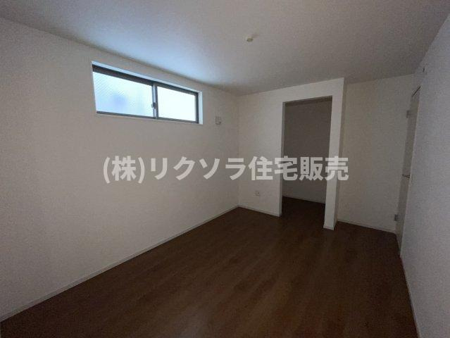 春日町　新築一戸建ての子供部屋|洋室6.25帖　ウォークインクローゼット付き
■物件内覧・資金計画相談・住宅ローン相談、リフォーム相談、お問合せ受付中■
※当日・翌日のご内覧、ご相談はお電話でのお問合せがスムーズです！