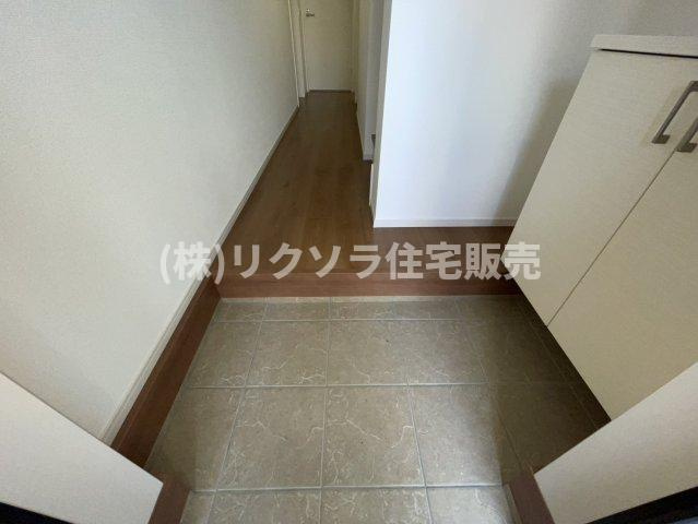 春日町　新築一戸建ての内装|玄関内部
■物件内覧・資金計画相談・住宅ローン相談、リフォーム相談、お問合せ受付中■
※当日・翌日のご内覧、ご相談はお電話でのお問合せがスムーズです！