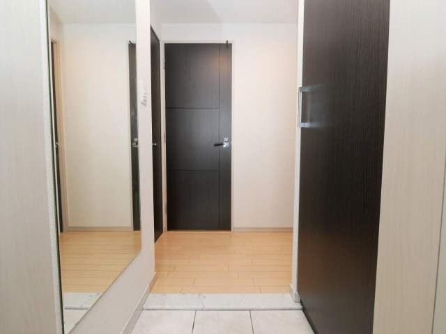 大阪市浪速区敷津西２丁目の賃貸マンションの玄関