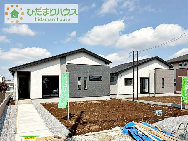【外観】 | つくば市高野3期　新築戸建　1号棟 | シャッターが付いていてセキュリティー面でも安心♪もちろん台風などの風が強いときでも暴風対策にもなります。