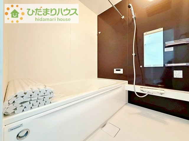 【浴室】 | つくば市高野3期　新築戸建　1号棟 | 清潔感のある浴室は自分一人のリラックス空間を演出してくれます。もちろんお子様と一緒でも十分な広さがあり快適です(^^♪