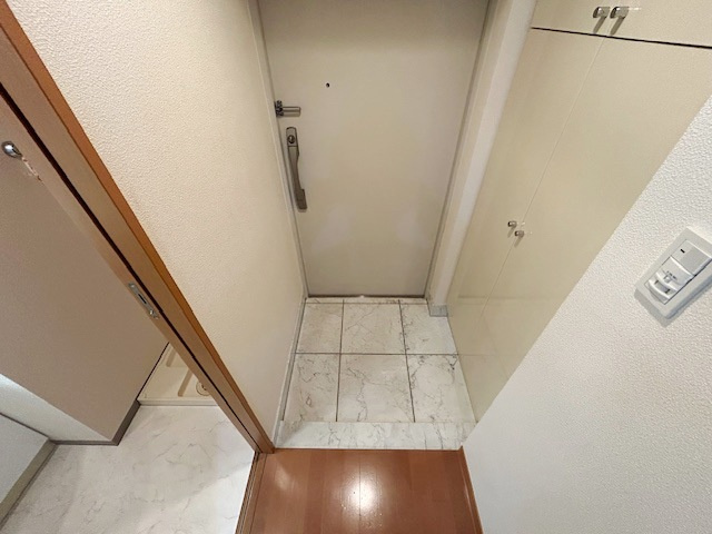 スカイコート巣鴨の玄関