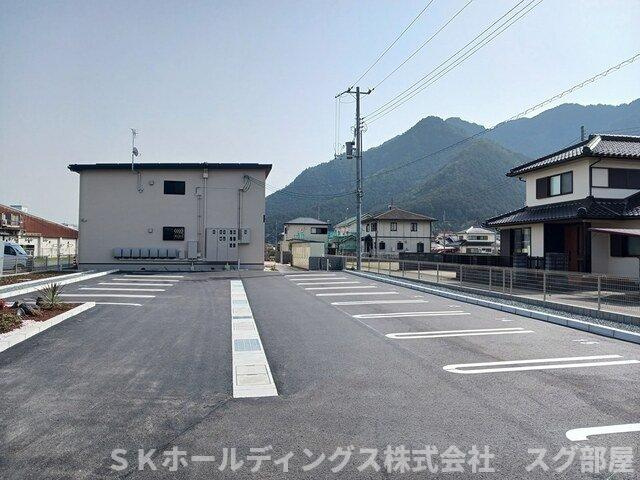 グラース・カーサの駐車場