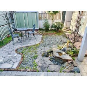 中野町二丁目戸建の庭