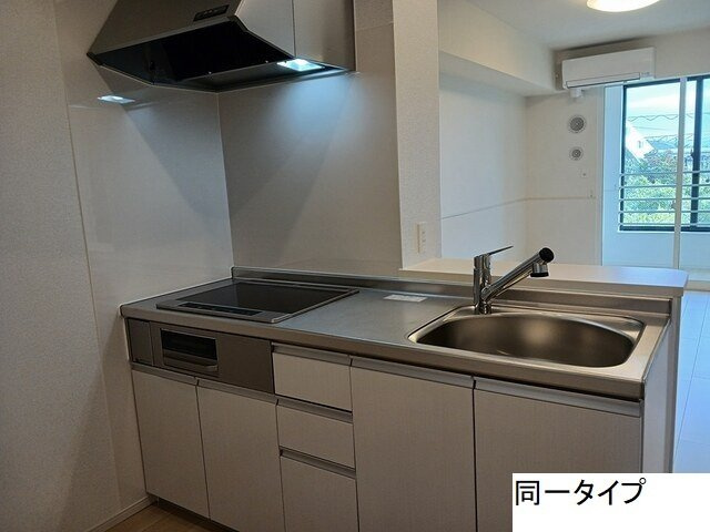 ビレッジ　ハイマウンテン　Ａのキッチン