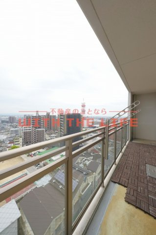 アーサー六ツ門プレミアムタワー【キャッシュバック対象】のバルコニー|バルコニーからの眺めを楽しみながら食事をしませんか