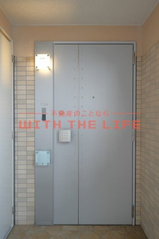 アーサー六ツ門プレミアムタワー【キャッシュバック対象】の玄関|収納もある玄関です