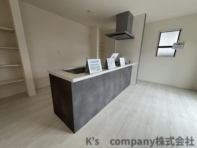 茅ヶ崎市堤　新築戸建のキッチン|お洒落なオープンキッチン◇◇使い勝手もよいです♪