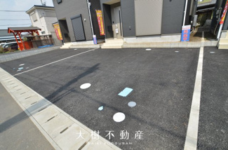 【駐車場】