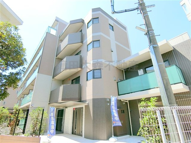 ハイズブリエ大森北の外観|2018年6月築　RC鉄筋コンクリート造地上5階建て総戸数29戸
東京都大田区大森北3丁目　京浜急行本線平和島駅徒歩7分、大森海岸駅徒歩13分
JR京浜東北線大森駅徒歩15分