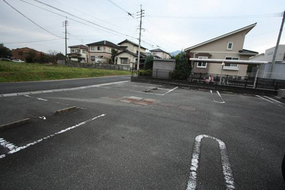【駐車場】 | プレーヌ・飯塚Ａ | 駐車場です