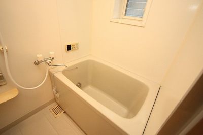 【浴室】 | プレーヌ・飯塚Ａ | 日々の疲れを癒すお風呂付です