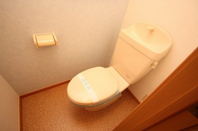 【トイレ】 | プレーヌ・飯塚Ａ | ゆったりとした空間のトイレです