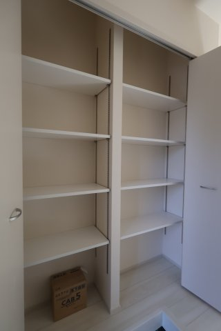 《仲介手数料無料》西区大字西新井505-178新築一戸建てリーブルガーデンの玄関