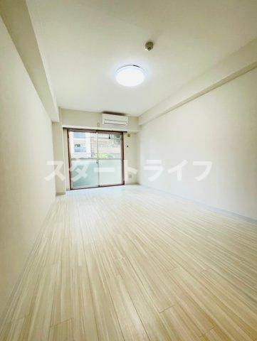 大阪市淀川区宮原１丁目の賃貸マンションの居間・リビング