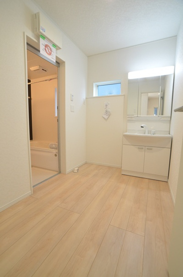 【洗面所】 | 海老名市社家２丁目　新築戸建て　全10棟　【仲介手数料無料】