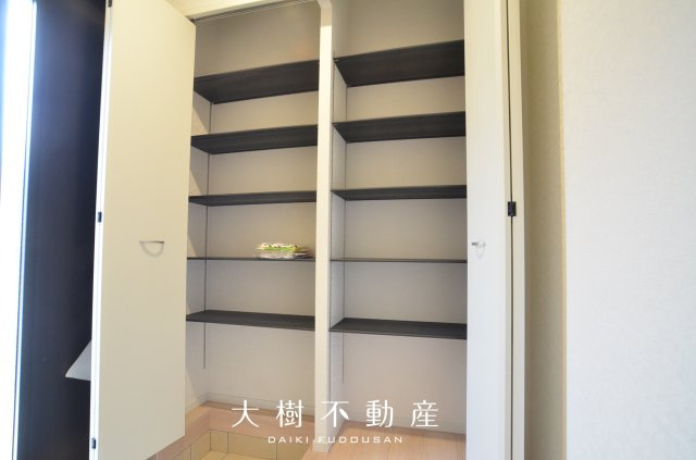 【玄関】 | 海老名市社家２丁目　新築戸建て　全10棟　【仲介手数料無料】
