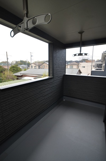 【バルコニー】 | 海老名市社家２丁目　新築戸建て　全10棟　【仲介手数料無料】